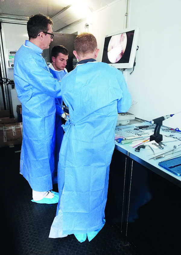 Dr. med. Ansgar Eberle im OP-Truck Dr. med. Ansgar Eberle im OP-Truck