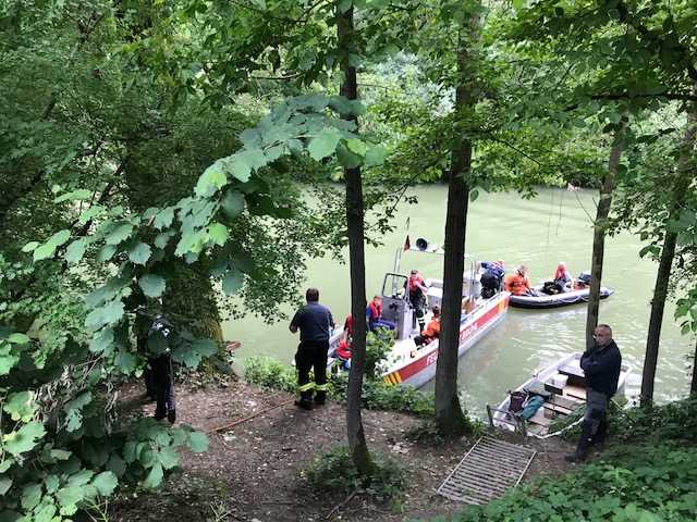 Einsatz: Leblose Person im Rhein Einsatz: Leblose Person im Rhein