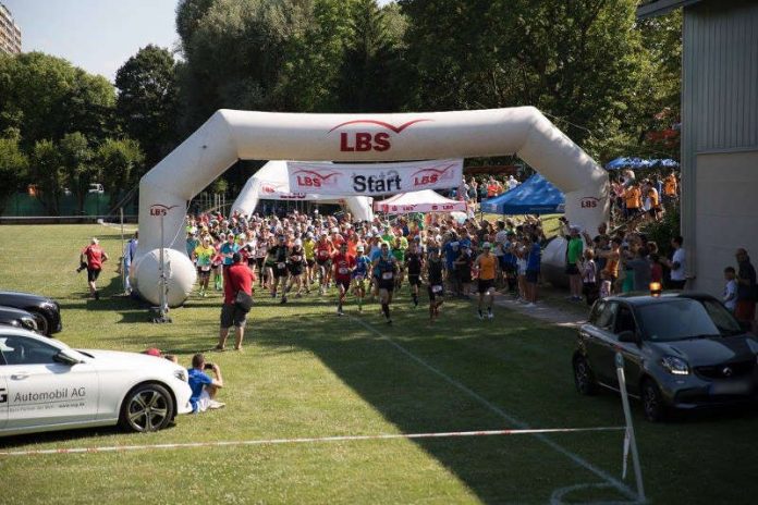 Start des Fidelitas-Nachtlaufs (Foto: PSK)