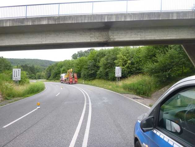 Beschädigung an der Brücke