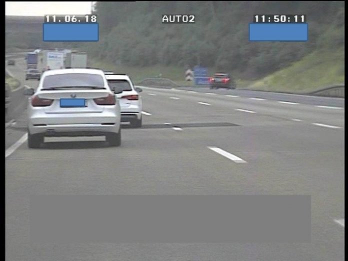 Extrem geringer Sicherheitsabstand bei über 150 km/h