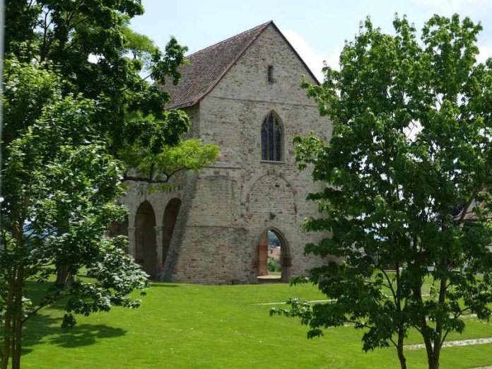 Basilikafragment (Foto: Stadt Lorsch)