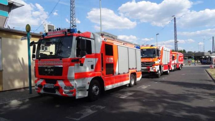Feuerwehr Frankfurt im Einsatz Feuerwehr Frankfurt im Einsatz