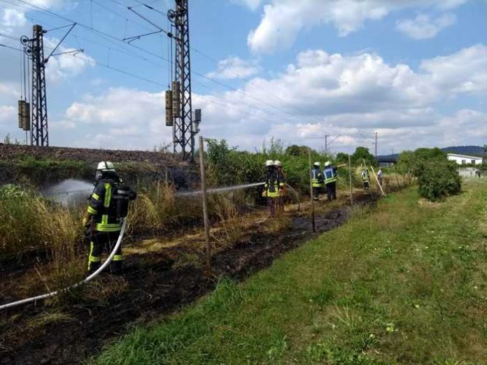 Flächenbrand im Bereich der Gewerbestraße 1 Flächenbrand im Bereich der Gewerbestraße 1