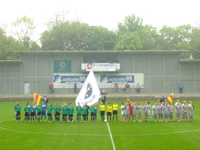 Spieleröffnung im Dietmar Hopp-Stadion (Foto: Hannes Blank) Spieleröffnung im Dietmar Hopp-Stadion (Foto: Hannes Blank)