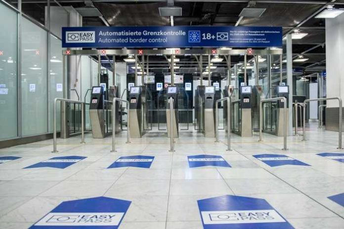 Automatisierte Grenzkontrolle EasyPASS Automatisierte Grenzkontrolle EasyPASS