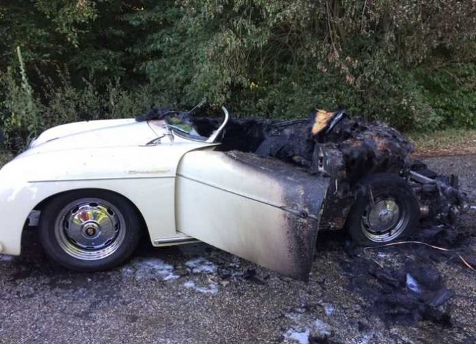 Ausgebrannter Porsche Speedster