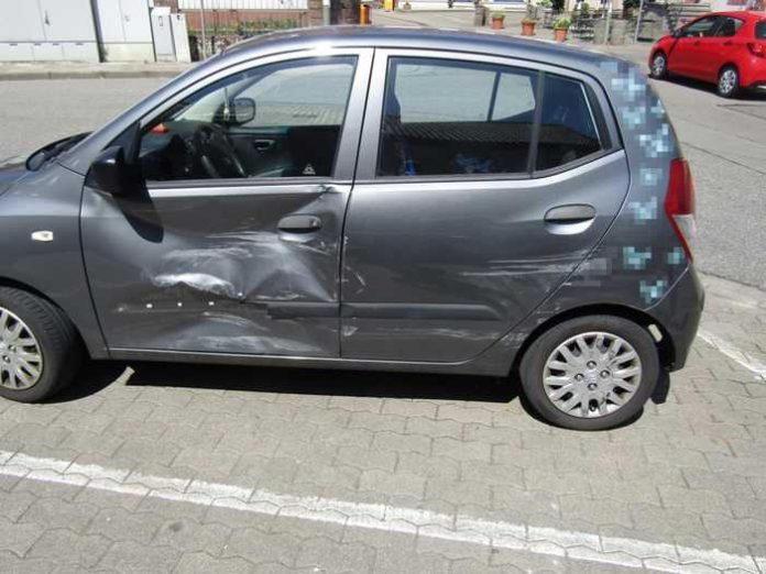 Viel Blechschaden ist am Dienstagnachmittag bei einem Unfall in der Kästenbergstraße in Siegelbach entstanden