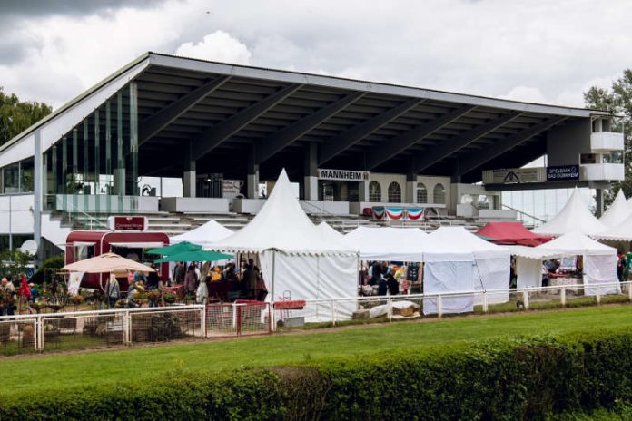 Das Rhein-Neckar Genuss & Gartenfest auf der Waldrennbahn Seckenheim (Foto: VT-Veranstaltungen) Das Rhein-Neckar Genuss & Gartenfest auf der Waldrennbahn Seckenheim (Foto: VT-Veranstaltungen)