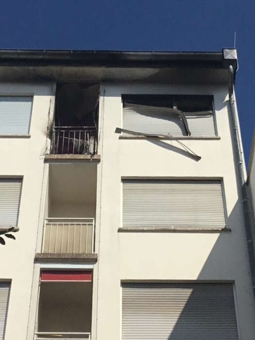 Balkonbrand (Foto: Feuerwehr Wiesbaden)