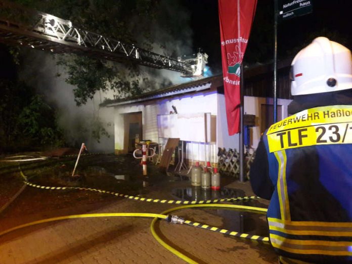 Brand im Naturfreundehaus (Foto: Feuerwehr Haßloch)