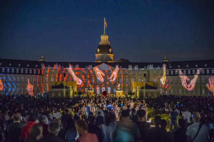 SCHLOSSLICHTSPIELE (Foto: ARTIS - Uli Deck)