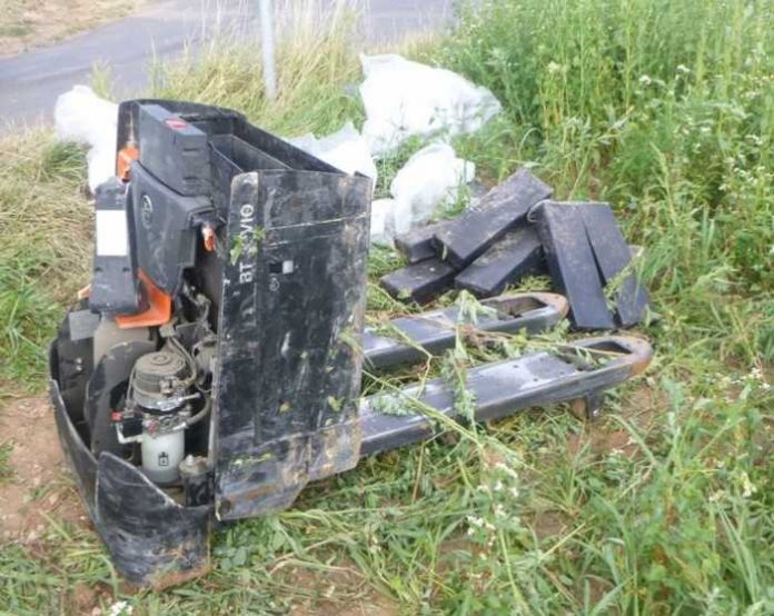 Entsorgter Niederhubwagen Entsorgter Niederhubwagen