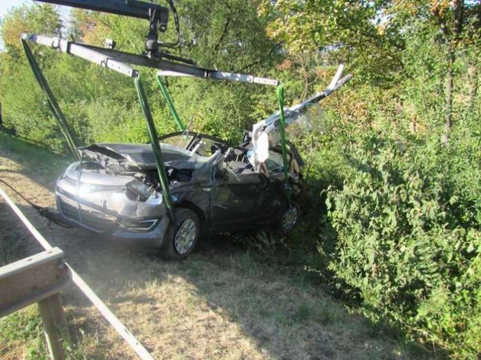 Unfallbeteiligtes Fahrzeug Unfallbeteiligtes Fahrzeug