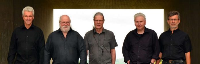 Christof Heringer (zweiter von rechts) und sein Quintett (Foto: Ron Rodec)