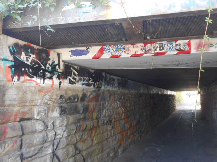 Ab dem 15. Oktober wird das unansehnliche Duttengäßchen verschönert. (Foto: Stadtverwaltung Sinsheim) Ab dem 15. Oktober wird das unansehnliche Duttengäßchen verschönert. (Foto: Stadtverwaltung Sinsheim)