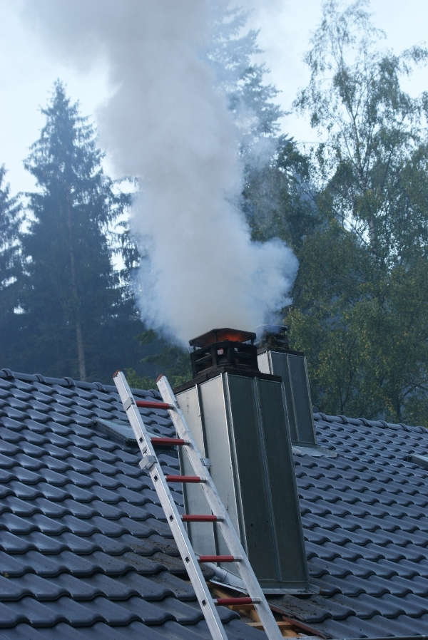 Kaminbrand in Schwarzbach (Foto: Presseteam der Feuerwehr VG Lambrecht)