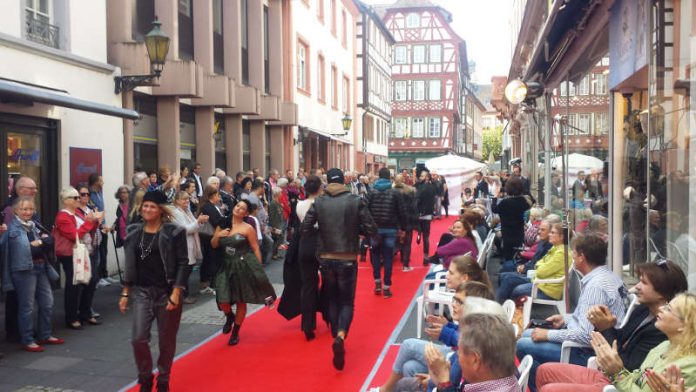 Die WEG Neustadt lädt zu den Mode-Events 2018 ein (Foto: WEG Neustadt) Die WEG Neustadt lädt zu den Mode-Events 2018 ein (Foto: WEG Neustadt)