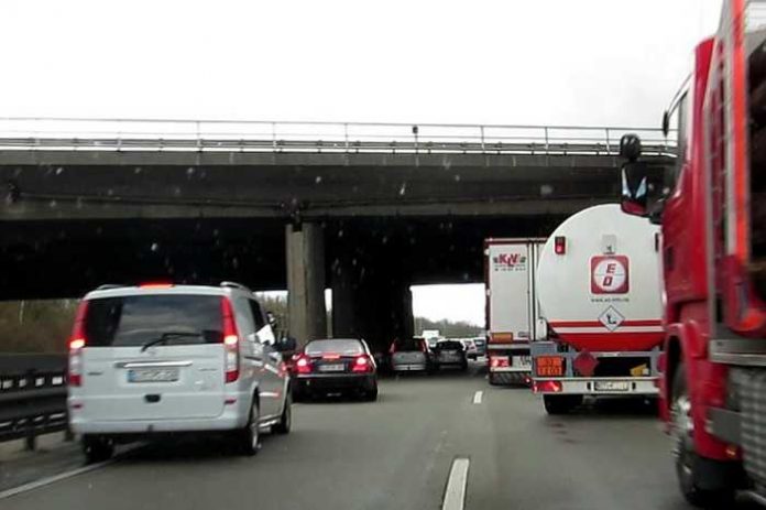 Keine Rettungsgasse Keine Rettungsgasse