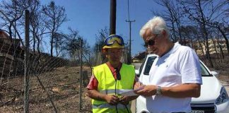 Stadtrat Chorosis in Griechenland bei den Opfern der Brandkatastrophe