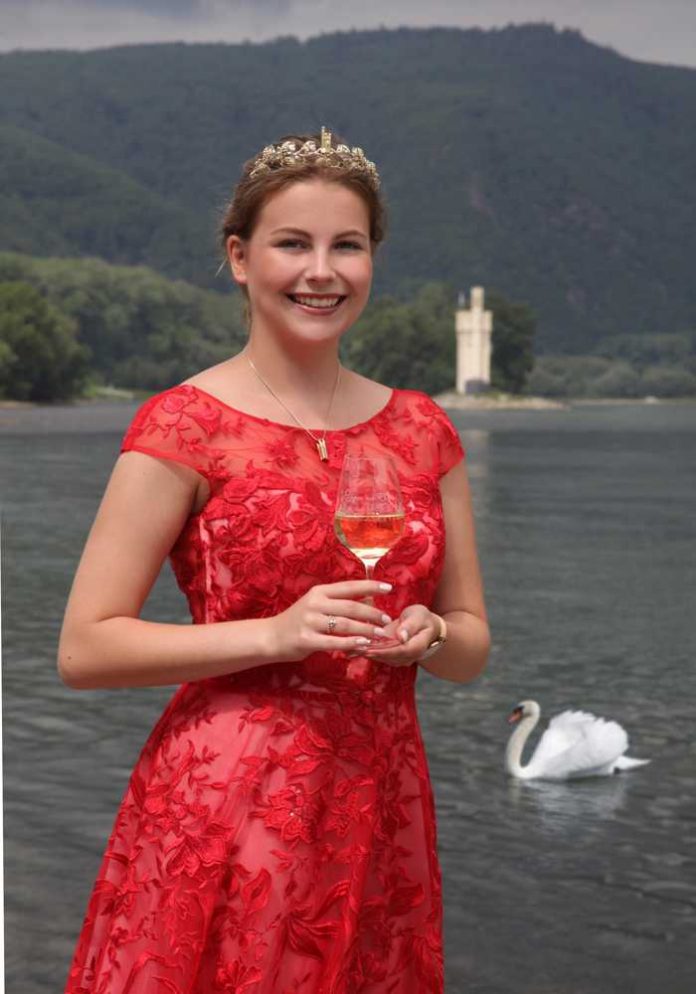 Weinprinzessin Annika Hohmann. Fotorechte: Stadt Bingen