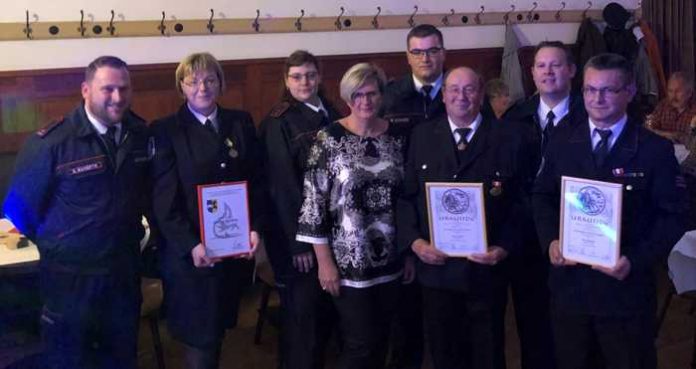 Ehrungen der Freiwilligen Feuerwehr Weinheim Abteilung Sulzbach