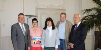 Foto Stadt Weinheim: v.l. Dr. Torsten Fetzner, Vera Jöst, Elfie Rentrop, , Andreas Kränzle, Prof. Dr. Ulrich Abshagen.