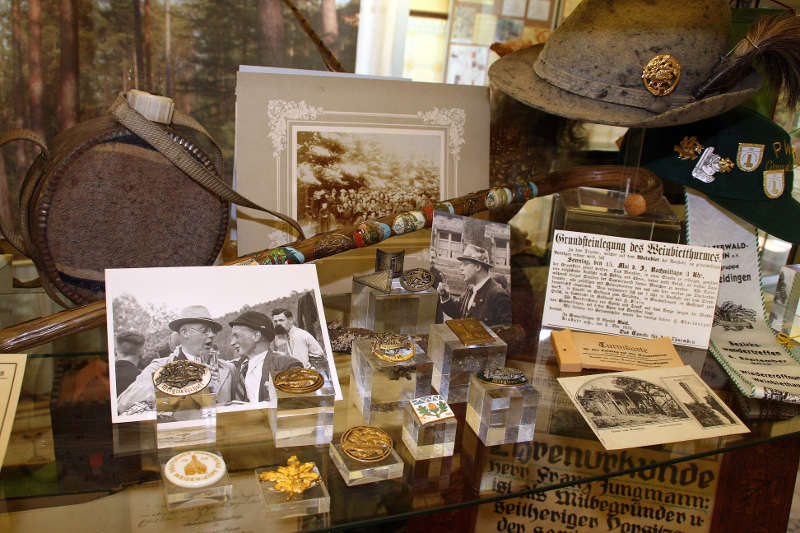 Ein Blick in die Ausstellung (Foto: Rolf Schädler)