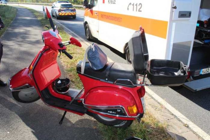 pol-pdkl-unfall-mit-vespa-zwei-verletzte