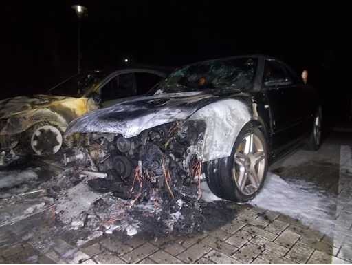 Brand zweier PKW - Kripo sucht Hinweise Brand zweier PKW - Kripo sucht Hinweise