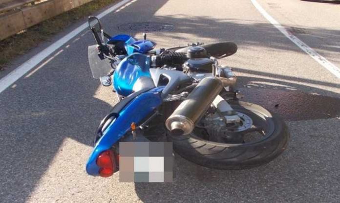 pol-pdnw-motorradfahrer-vermutlich-infolge-alkohol-und-medikamentenkonsum-gestuerzt