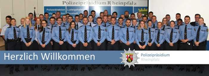 Gruppenfoto der neuen Polizisten