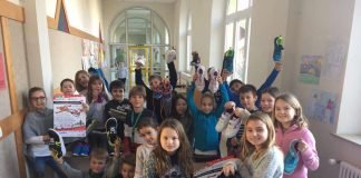 Die Klasse 4.5 der Schillerschule bittet um Schuhspenden (Foto: Gemeindeverwaltung Haßloch)