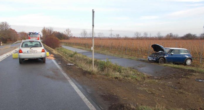 Verkehrsunfall mit zwei verletzten Personen (Foto: Polizei RLP)