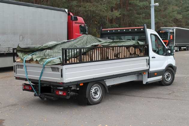 Überladener Klein-Lkw