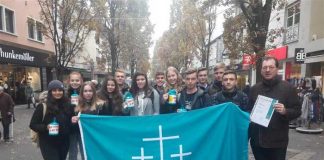 Sammelaktion Kriegsgräberfürsorge 2018 Schüler KG - Foto: Pressestelle FT