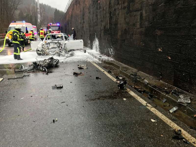 Die Unfallstelle (Foto: Presseteam der Feuerwehr VG Lambrecht)