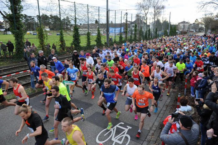 Start Forchheimer Silvesterlauf (Foto: Fotofreunde Rheinstetten/Marcus Abromeit) Start Forchheimer Silvesterlauf (Foto: Fotofreunde Rheinstetten/Marcus Abromeit)