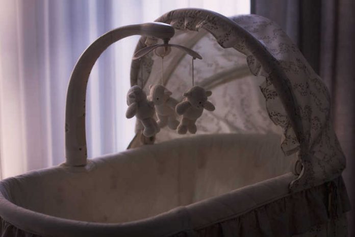 Babyzimmer-Vorhänge (Foto: Pixabay)