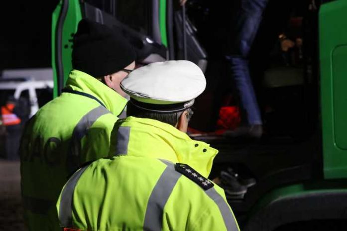 Artikel: Polizei überprüft Brummifahrer auf Fahrtauglichkeit
