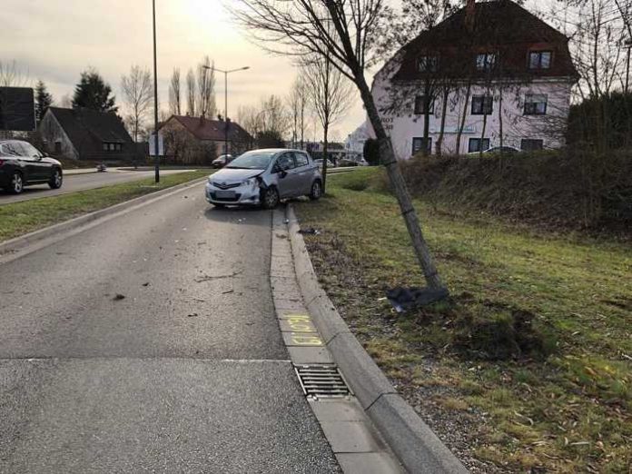 Artikel: Toyota Auris überschlägt sich