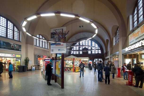 Bahnhofshalle Gießen - Artikel: Gewalttätiger Rentner Symbolbild, Gießen, Bahnhofshalle © Bundespolizei Gießen
