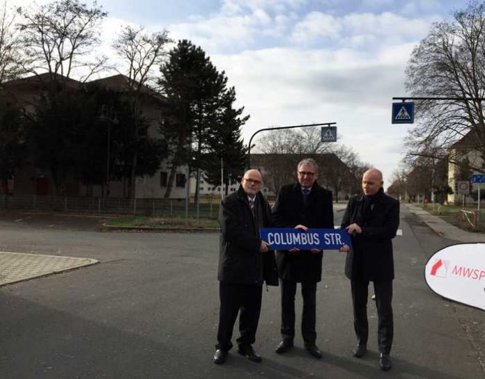 Ansprache von Achim Judt (Geschäftsführer MWSP), Michael Scharf (Projektleiter BImA) & Oberbürgermeister Dr. Peter Kurz (v.l.n.r.)