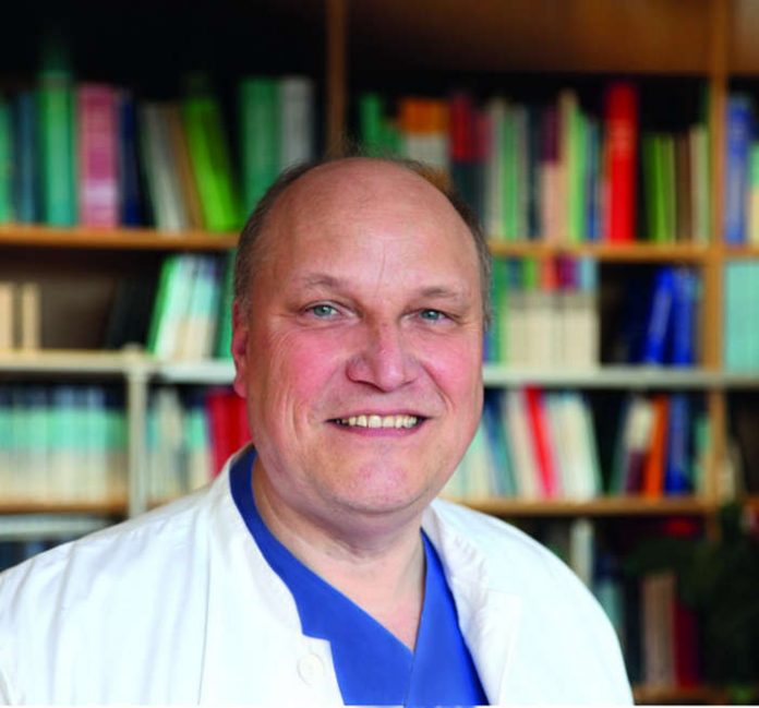 Chefarzt Prof. Dr. Grüne (Foto: Marienhaus Klinikum Hetzelstift Neustadt/Weinstraße)