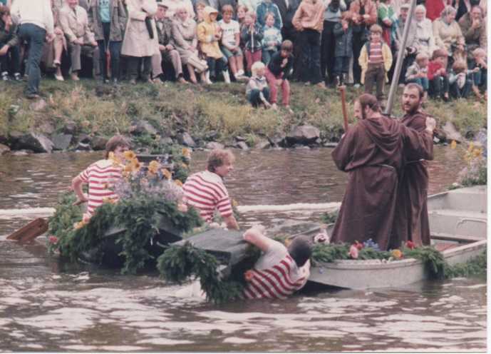 DLRG Bad Kreuznach: Gemeinsamer Jahresabschluss mit 90 Jahre Jubiläumsfeier