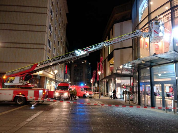 Einsatz an der Shopping Mall (Foto: Feuerwehr Kaiserslautern)