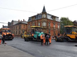 Bereits im Herbst 2017 wurde im Landauer Marienring im stark frequentierten Straßenabschnitt zwischen Südring und Ostring eine lärmmindernde Asphaltdecke – der sogenannte Flüsterasphalt – eingebaut. (Quelle: Stadt Landau in der Pfalz)