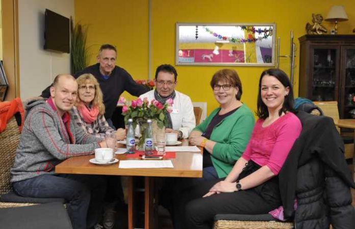 v.l.: Marco Rockert, Ingrid Feser, Wolfgang Stwrtetschka, Kai Beckhaus, Christine Jacobi-Becker, Eveline Breyer.