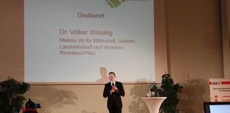 Dr. Volker Wissing, Minister für Wirtschaft, Verkehr, Landwirtschaft und Weinbau Rheinland-Pfalz, bei seinem Grußwort. (Foto: BDS)