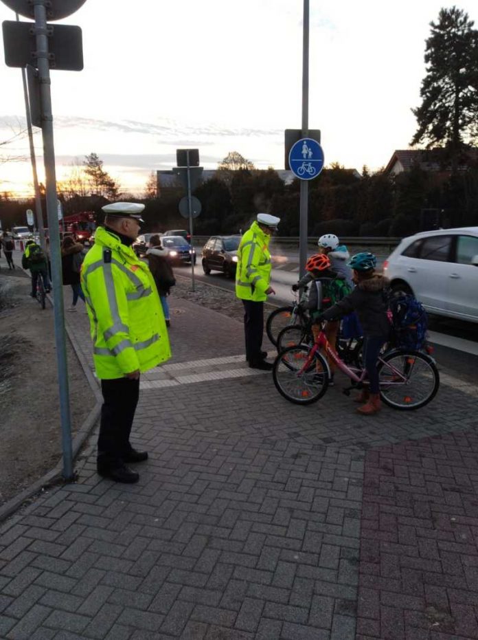 Artikel_Kinder und Jugendliche auf Fahrraedern ueberprueft